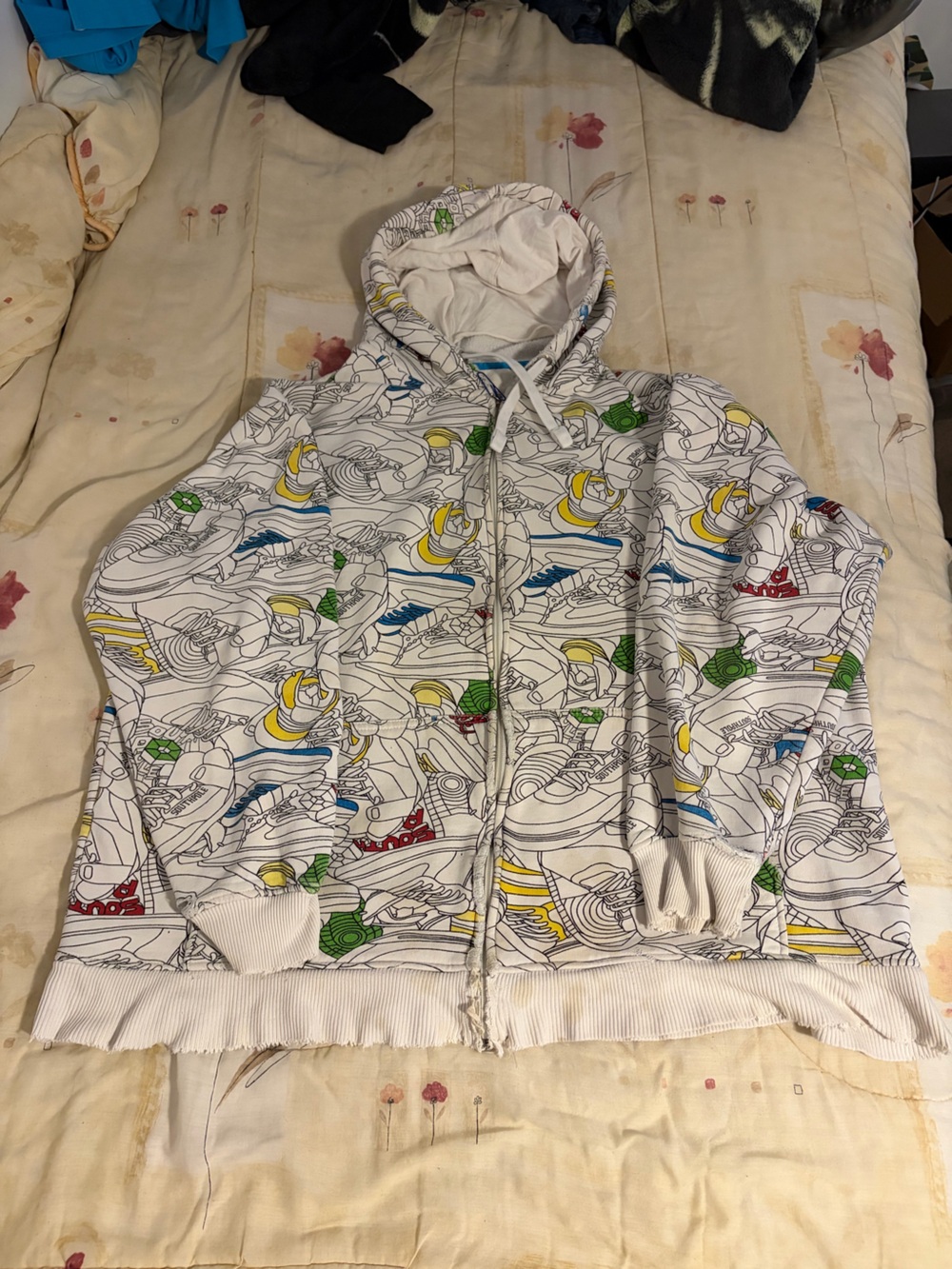 Southpole sneaker AOP pattern hoodie destroyed y2k (XL)